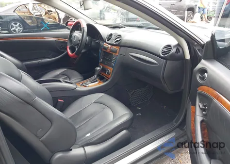 2007 Mercedes-Benz Clk 550 from USA, damaged, VIN WDBTK72F47T080136